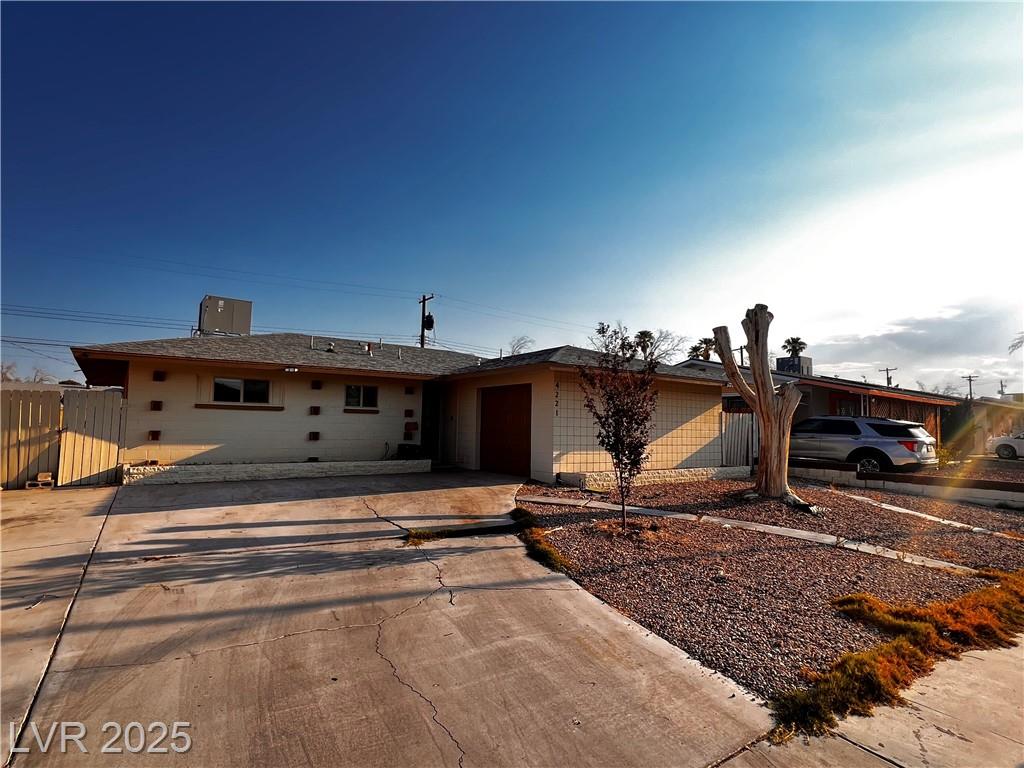 4221 El Conlon AVE