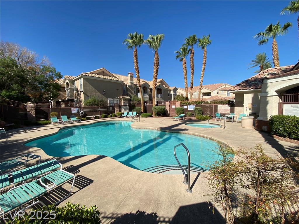5855 Valley DR