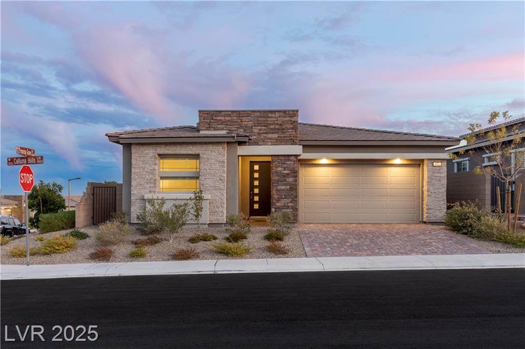 912 Calluna Hills LN