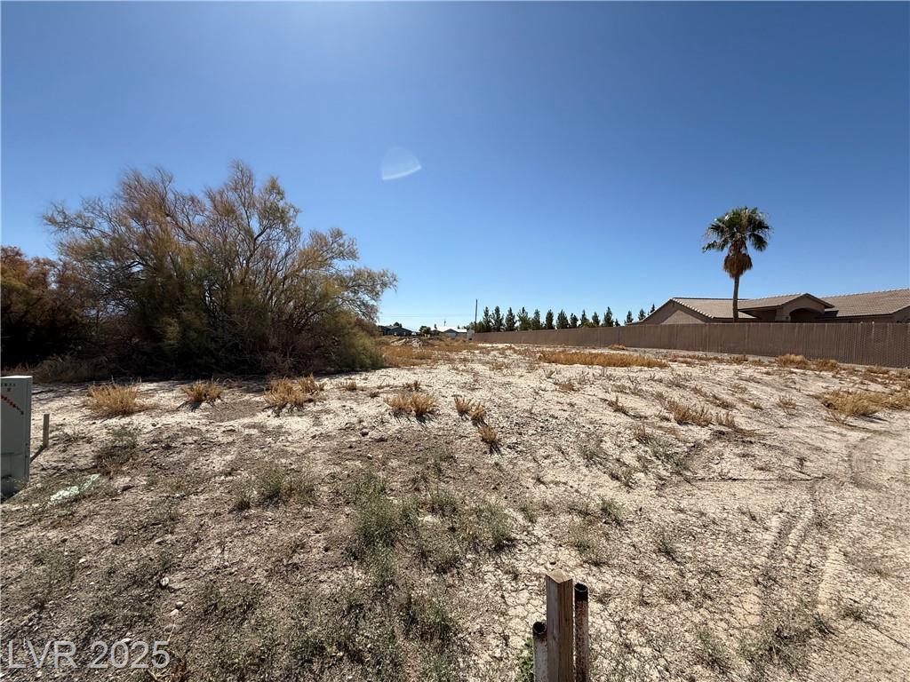 1621 Manzanita DR