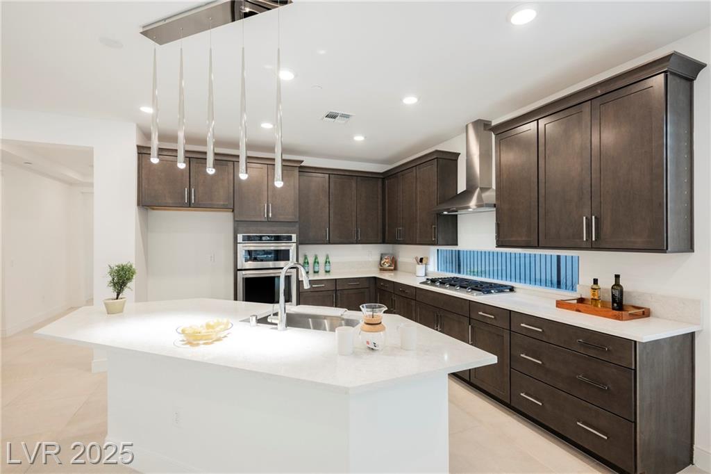 19 Desert Ivy LN