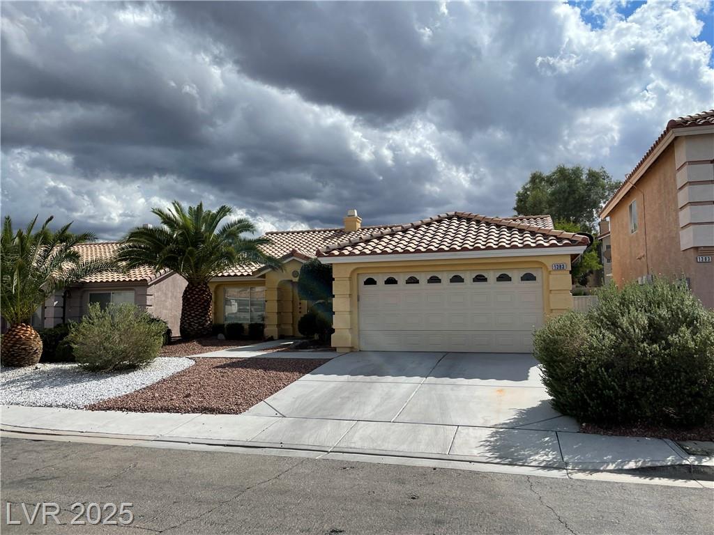 1393 Glassy Pond AVE