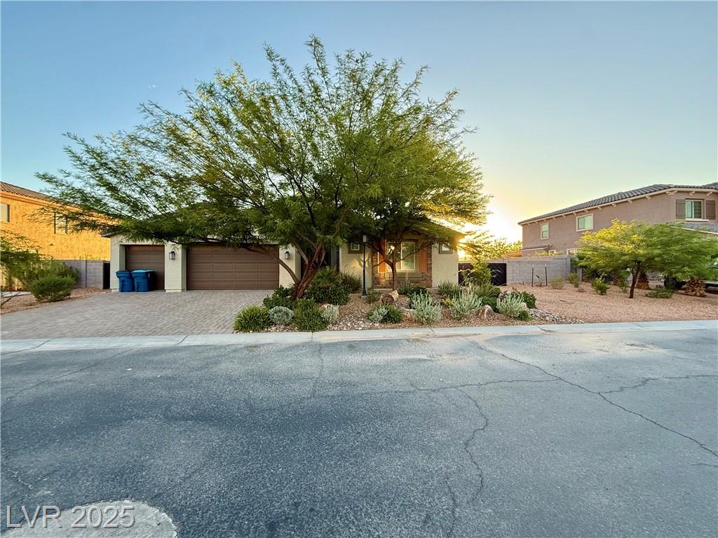 3821 River Heights LN