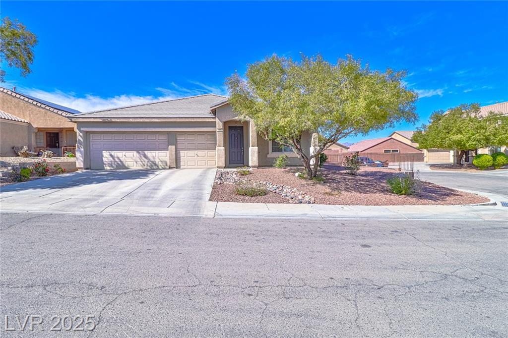 324 Moonlight Glow AVE