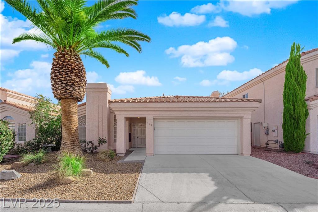 104 Hutton LN