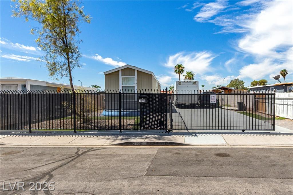 3101 Cypress AVE