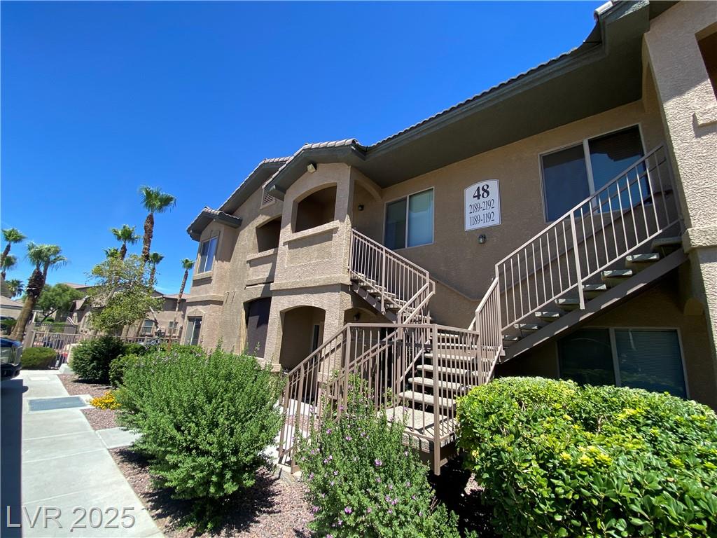 8985 Durango DR