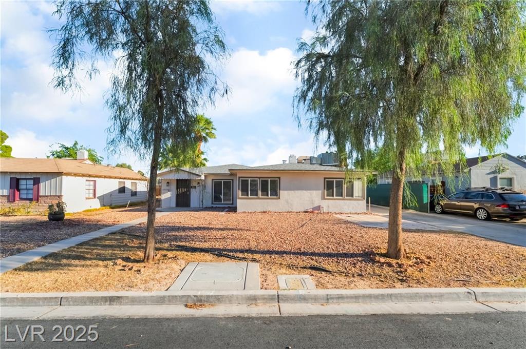 1106 NORMAN AVE
