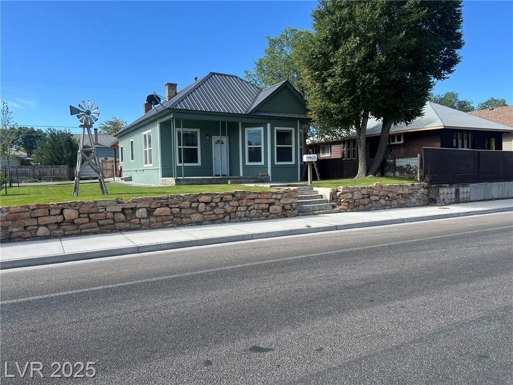 920 Aultman ST