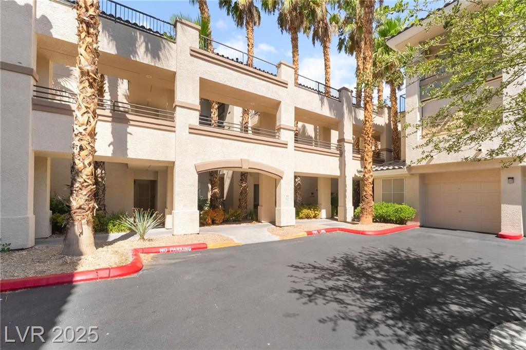 7123 Durango DR