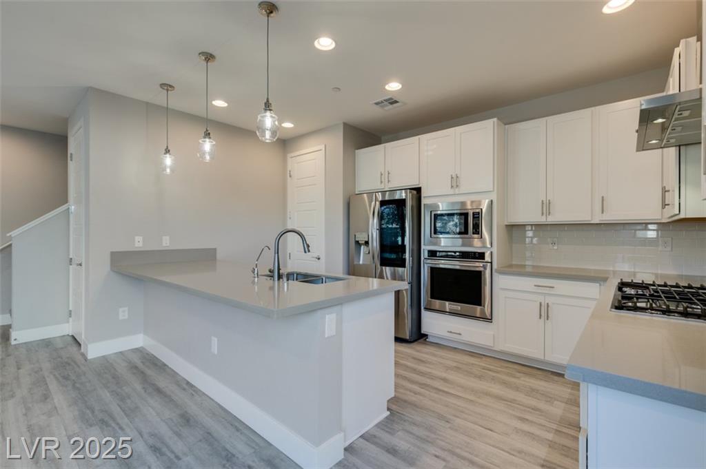 11323 Gravitation DR