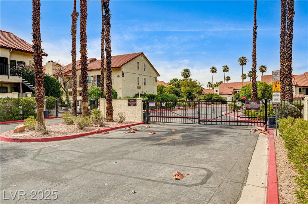 3974 Bushnell DR