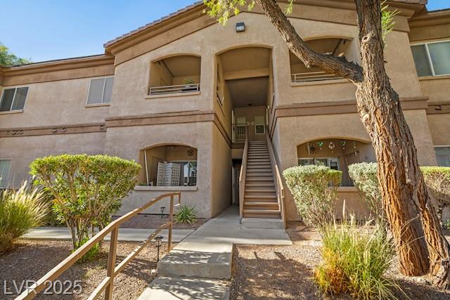 5751 Hacienda AVE