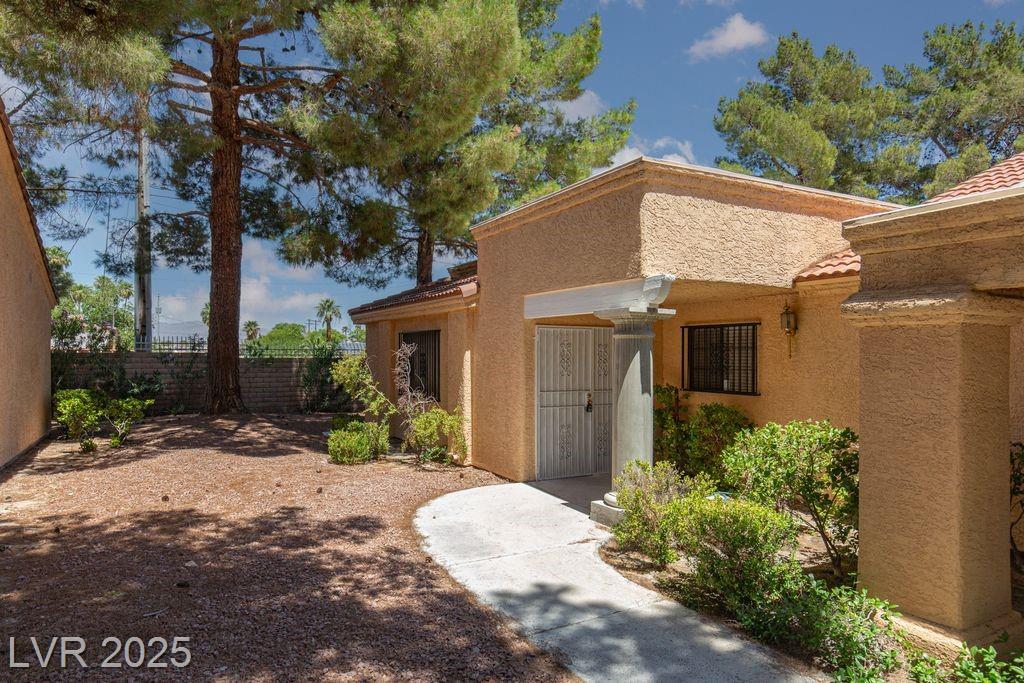 2851 Valley View BLVD