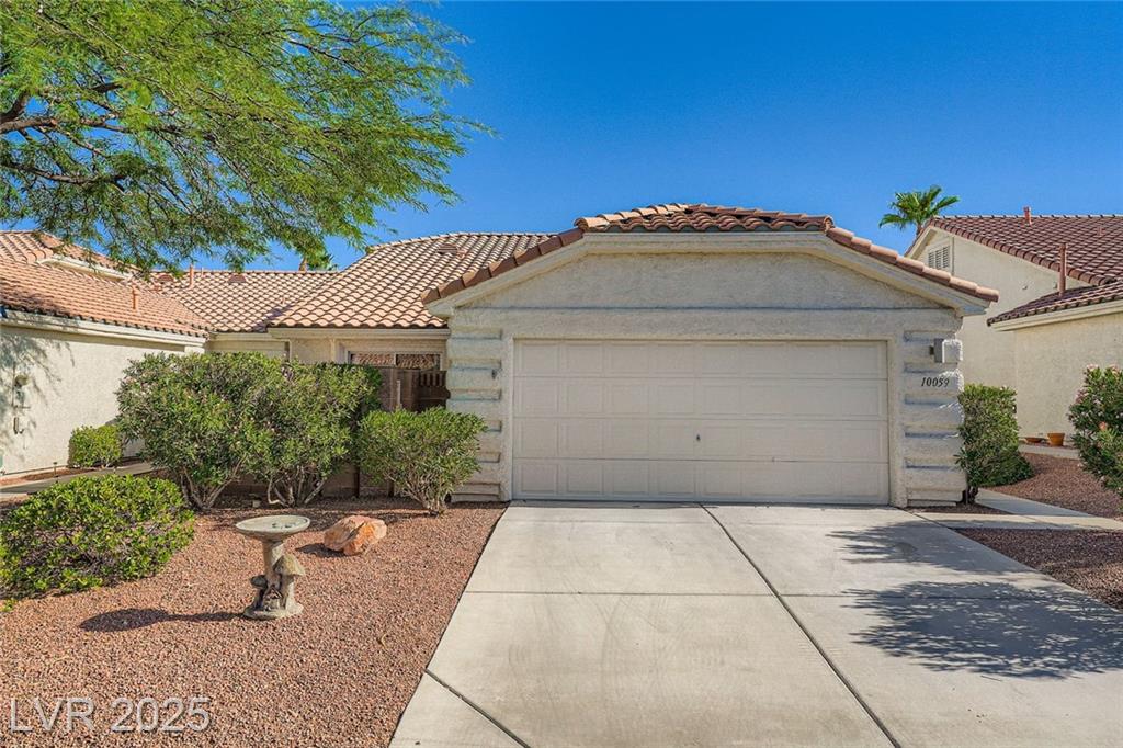 10059 Oak Creek Canyon AVE