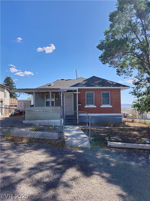 23 Avenue B 