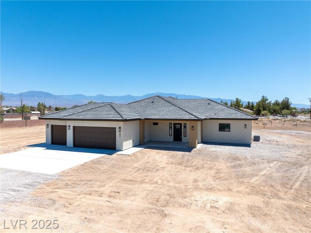 2881 Red Rock DR