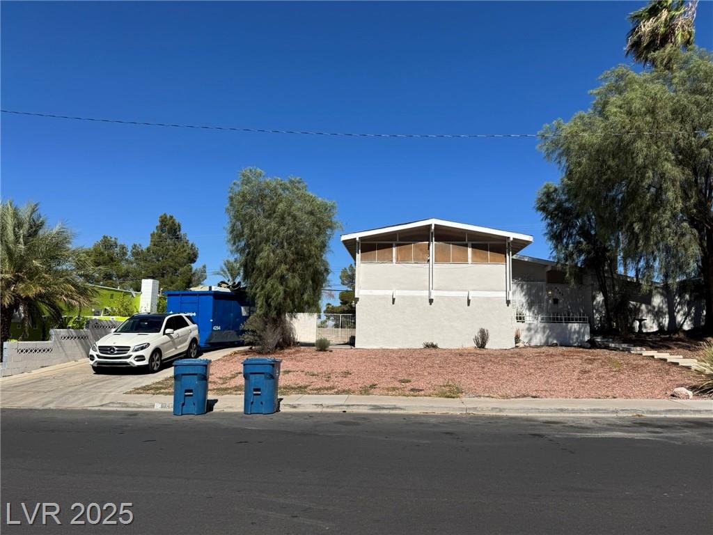 3342 Seneca DR