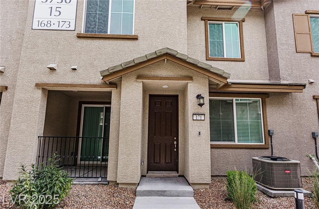 5730 Sky Pointe DR