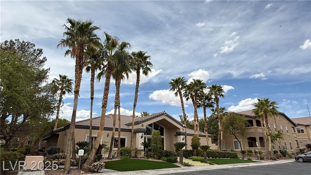 8985 Durango DR