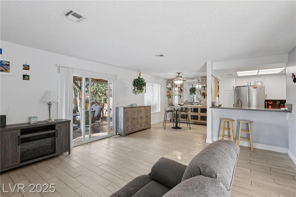 2340 Cardiff LN