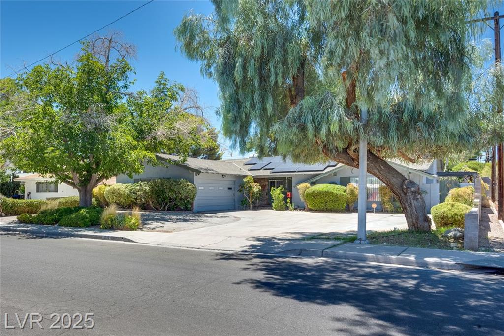 1238 Campbell DR
