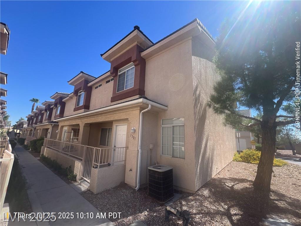 1301 Dusty Creek ST