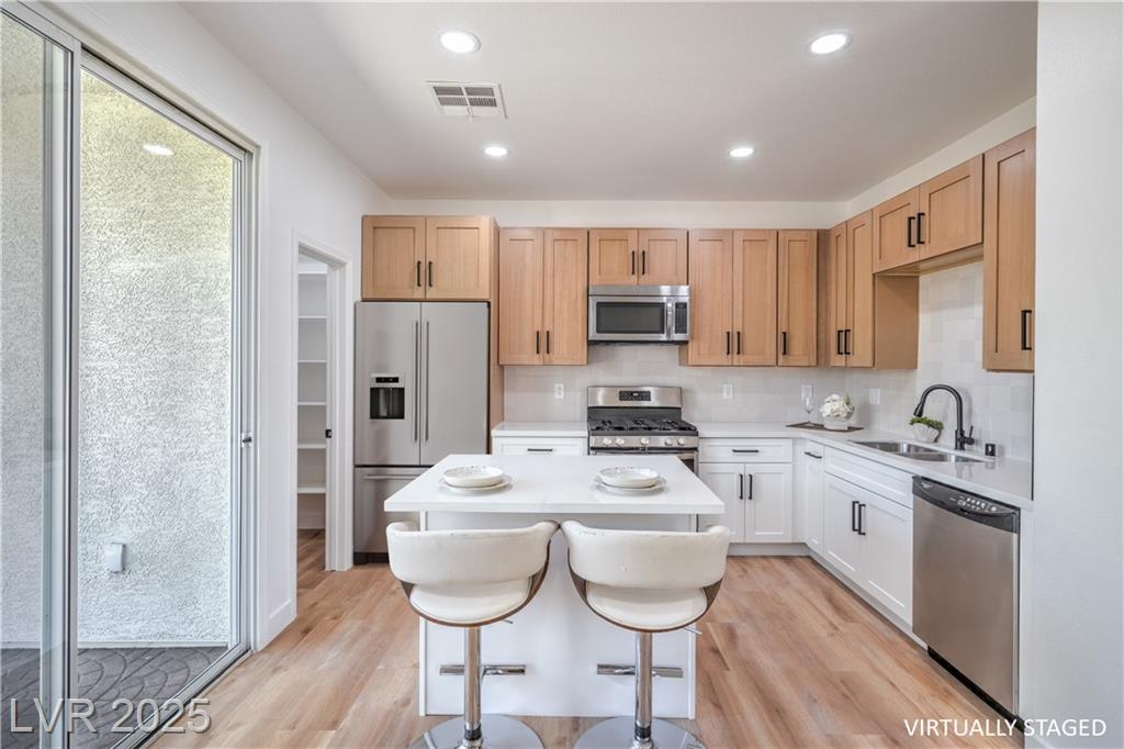 4908 Apache Valley AVE