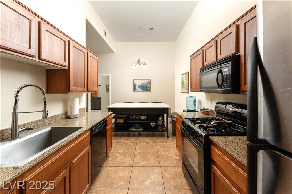 8985 Durango DR