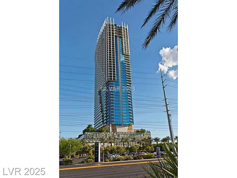 4381 Flamingo RD