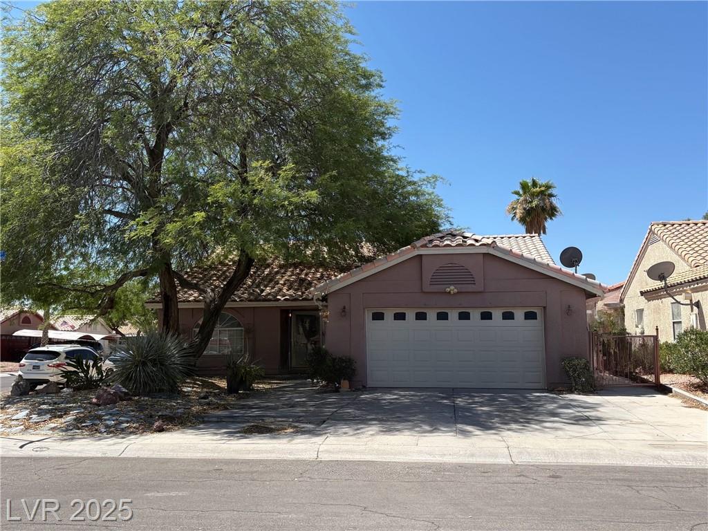 2305 Lone Ridge CT