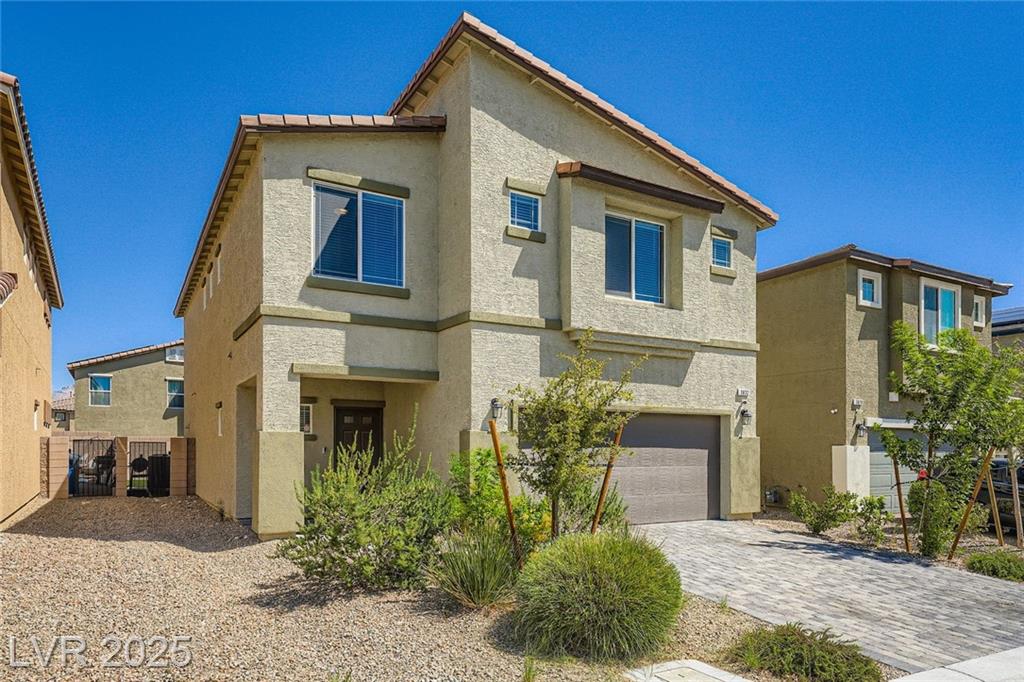 3832 Andorian AVE