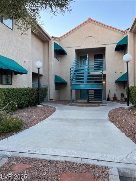 2220 Pinetop LN