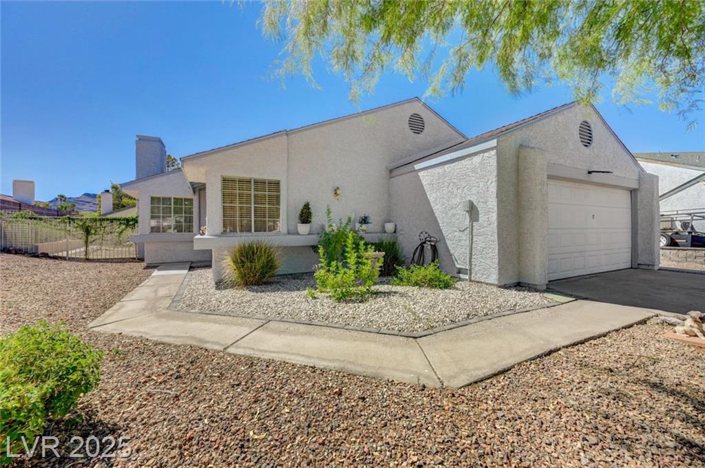 871 Bergamont DR