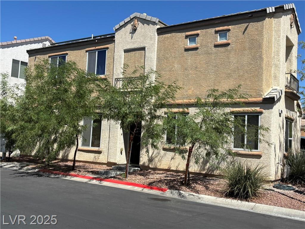 6904 Smiling Cloud AVE