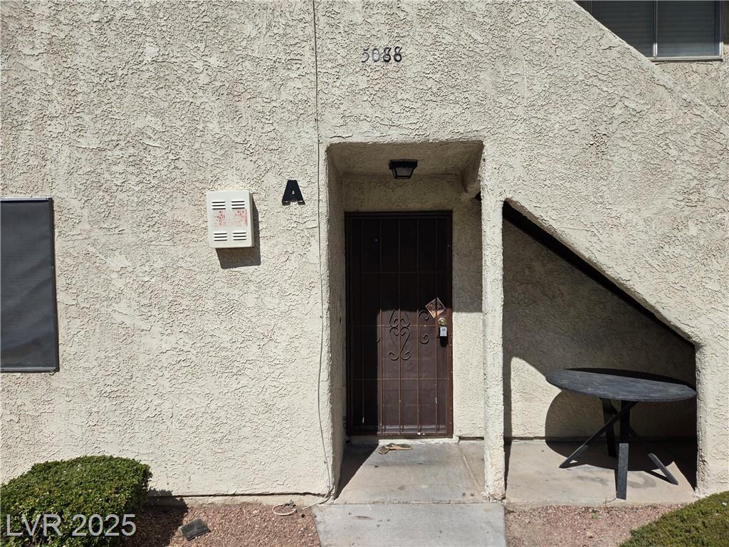 5088 Spencer ST