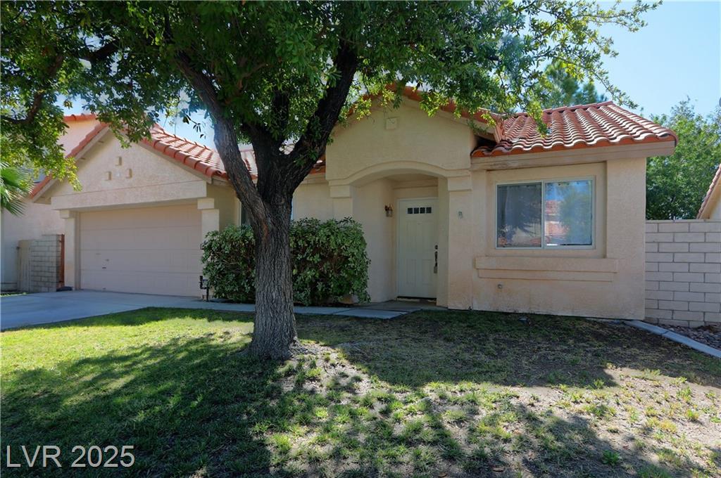 1521 Desert Ridge AVE