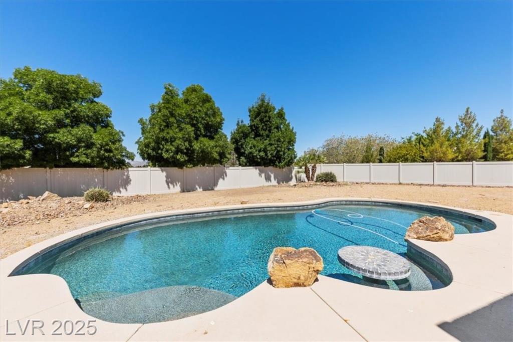 2519 Sparrow WAY
