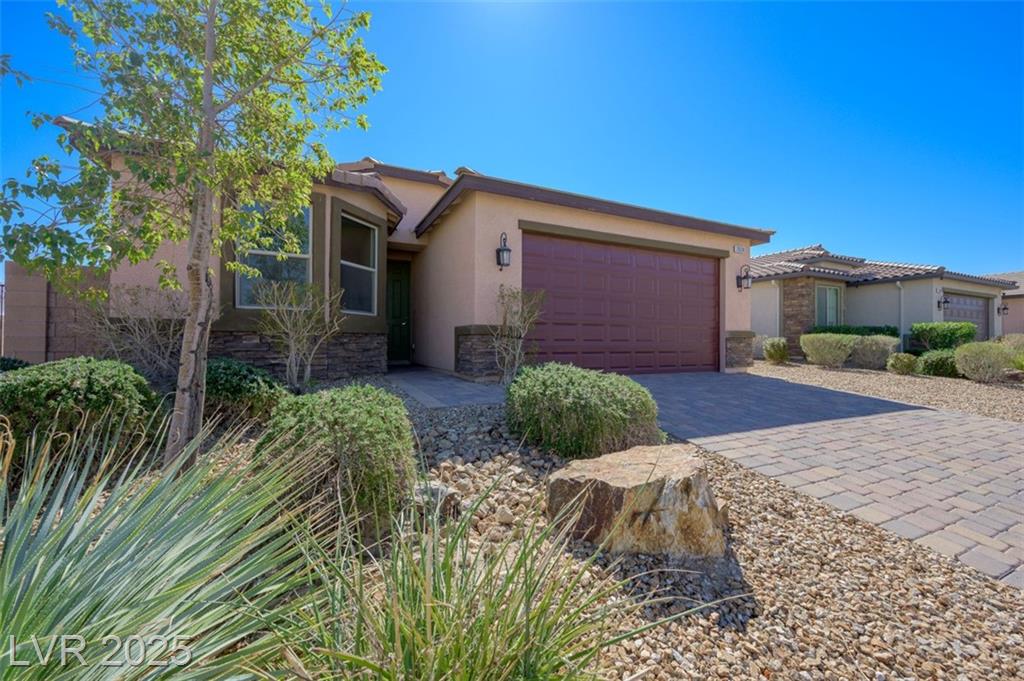 2039 Port Royal DR