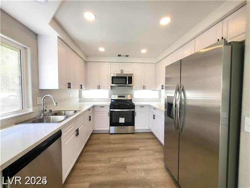 10208 Grecian Laurel CT