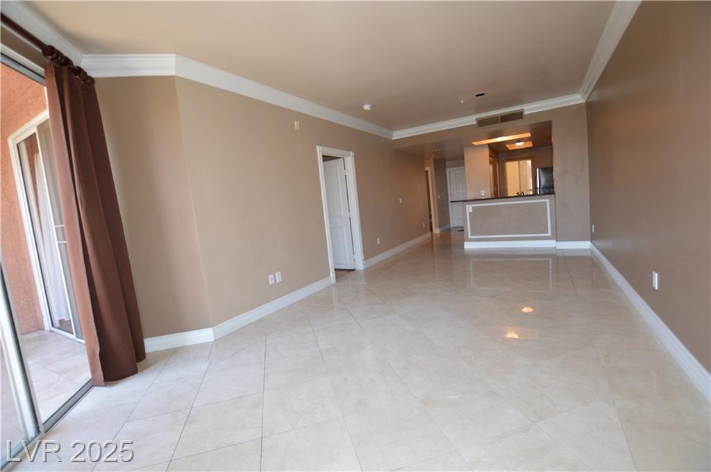 220 FLAMINGO RD
