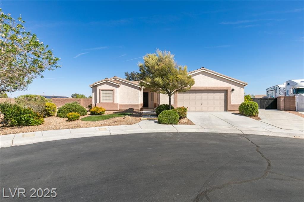8219 Alameda Falls AVE
