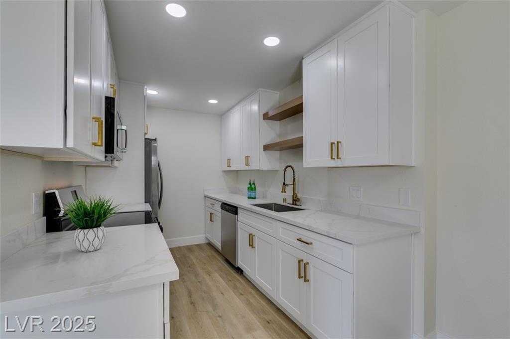 3606 Villa Knolls East DR