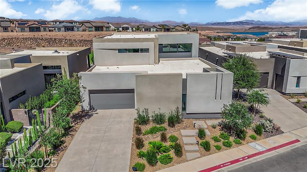 16 Canyon Shores PL