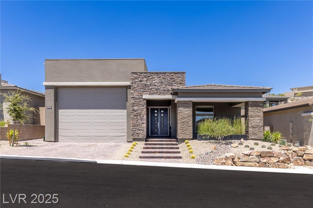 977 Woodburn LN