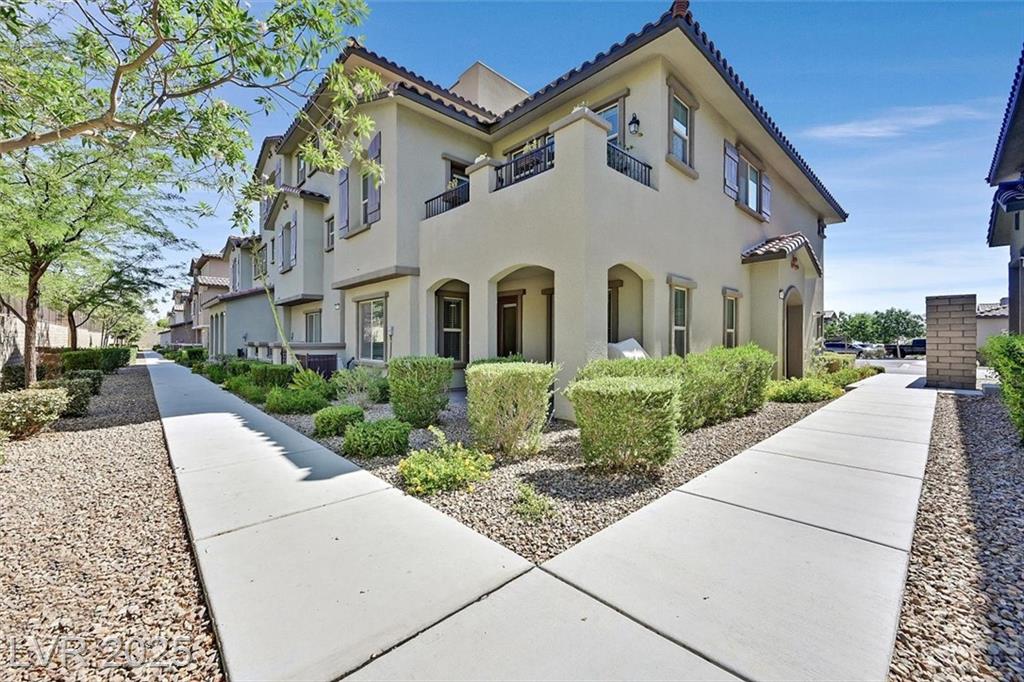 97 Lomita Heights DR