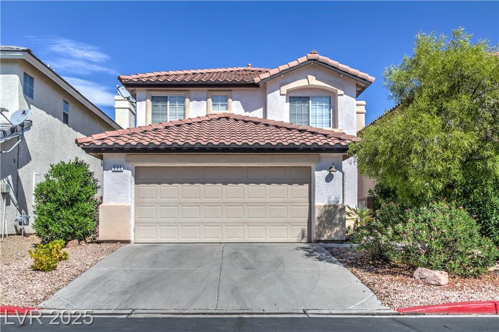 925 Toro Canyon LN