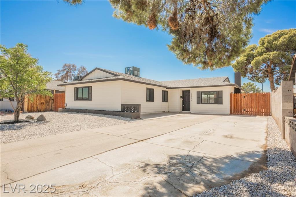 4655 Bennett DR