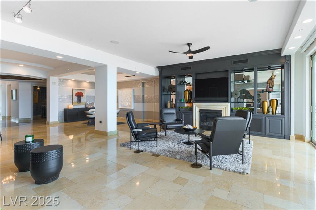 9101 Alta DR
