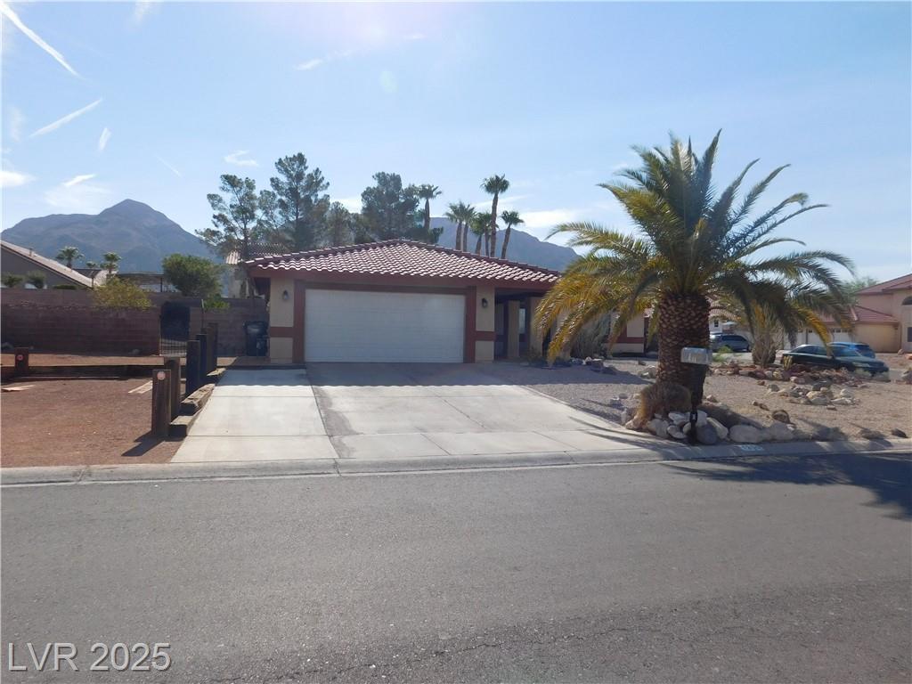 1250 Bobrich CIR